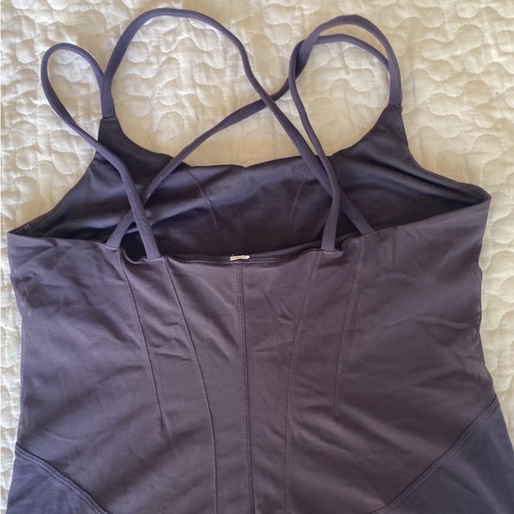 Lululemon cross back tank - lavender - size 8 - Picture 2 of 2